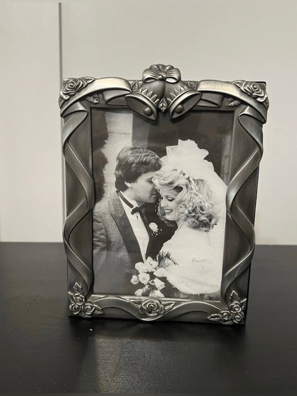 Wedding Photo Album Pewter Frame 80 Photos 4x6 Bells Roses Velvet Cover 90s Read